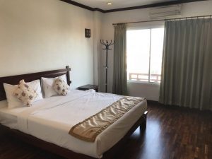 【ビエンチャン】1000バーツ以下でバスタブ&朝食付きホテル「Keomixay Hotel」