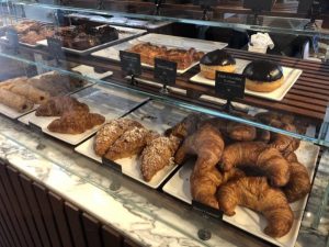 バンコクで絶賛される美味しいパン屋！【Holey Artisan Bakery】がおすすめ！