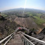 たった15分で絶景!タイの超ローカルな山に登ってみた