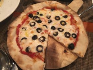 バンコク・ラックシ― DPU近くの隠れ家的イタリアン「MAD DADDY PIZZA HOUSE」